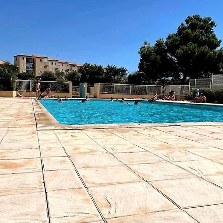 St-Pierre-La-Mer, Bel Appartement A Dans Residence Avec Piscine Et Tennis Entre 5 Et 10 Min De La Plage فلوري المظهر الخارجي الصورة