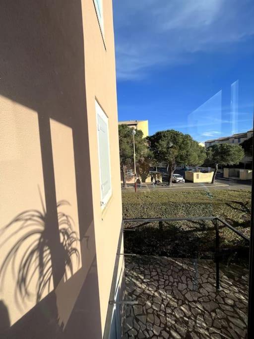 St-Pierre-La-Mer, Bel Appartement A Dans Residence Avec Piscine Et Tennis Entre 5 Et 10 Min De La Plage فلوري المظهر الخارجي الصورة