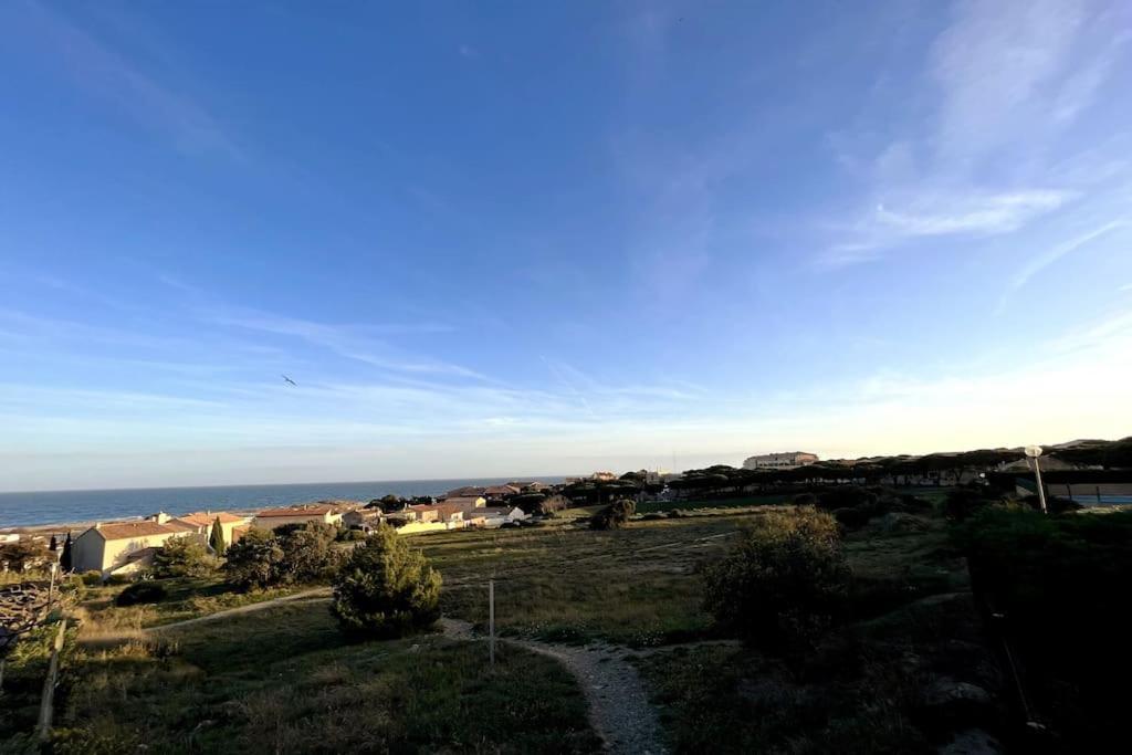 St-Pierre-La-Mer, Bel Appartement A Dans Residence Avec Piscine Et Tennis Entre 5 Et 10 Min De La Plage فلوري المظهر الخارجي الصورة
